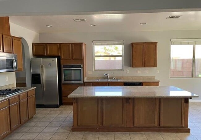 Photo - BEAUTIFUL 5 BEDROOM HOME IN RHODES RANCH GOLF COURSE GUARD GATED COMMUNITY!!!