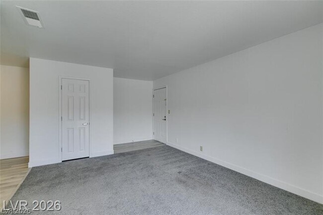 Photo - 5260 River Glen Dr Unit 268