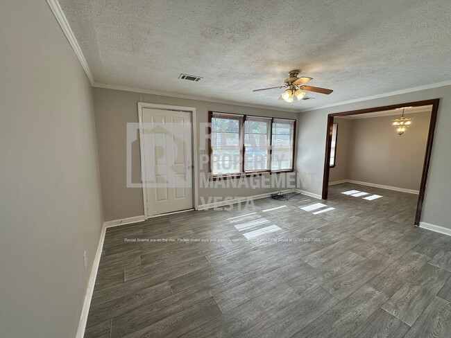 Photo - 4085 Southview Dr