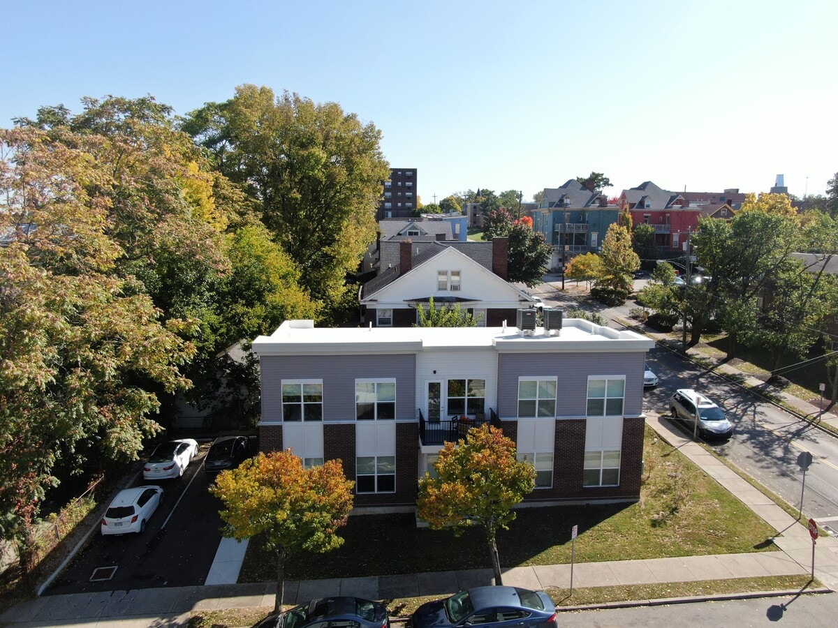 Photo - 232 Oak St
