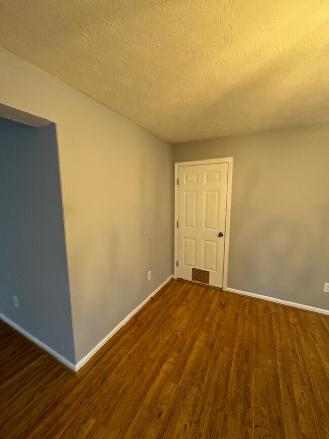 106 W Cummings Ave House House Rental in Hampton, VA