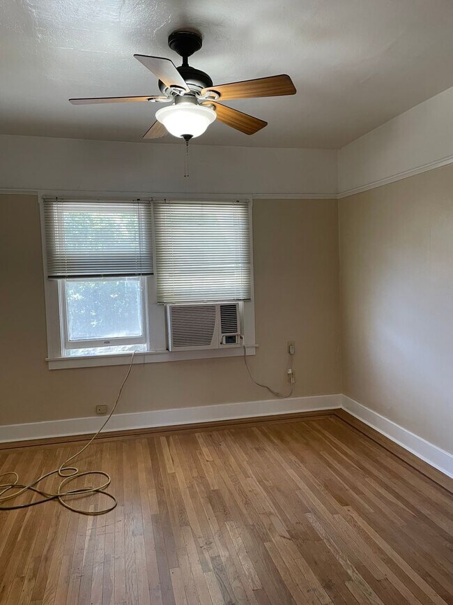 Photo - 20thST1401 Unit 3