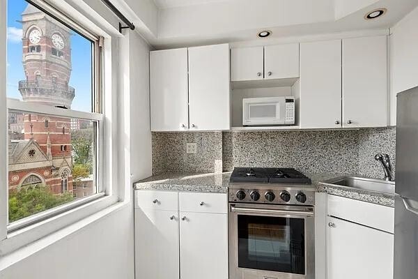 69 W 9th St Unit Q