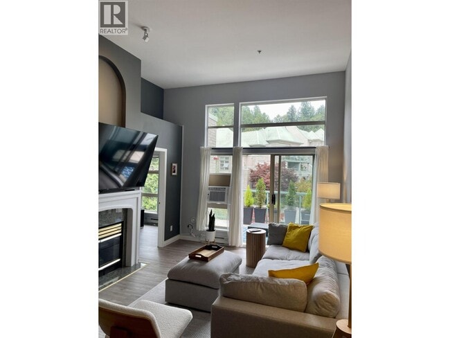 301 Maude Rd Unit 410
