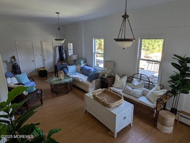Photo - 206 Howell Ave