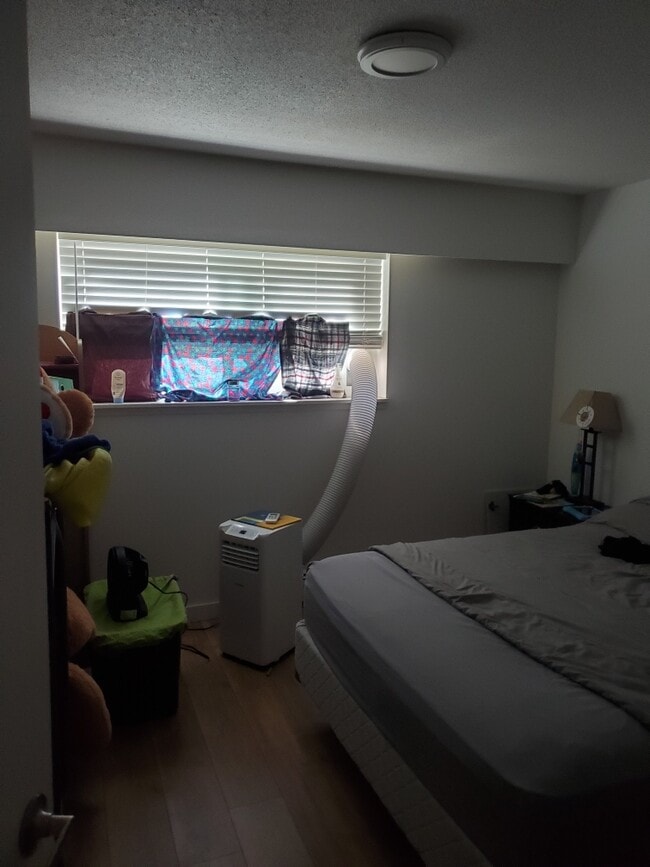 Photo - 1480-1480 Boundary Crescent