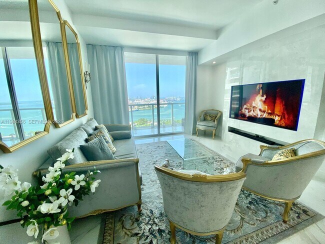 Photo - 253 NE 2nd St Unidad 2703