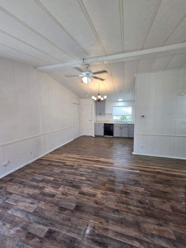 Photo - 216 N Carpenter St