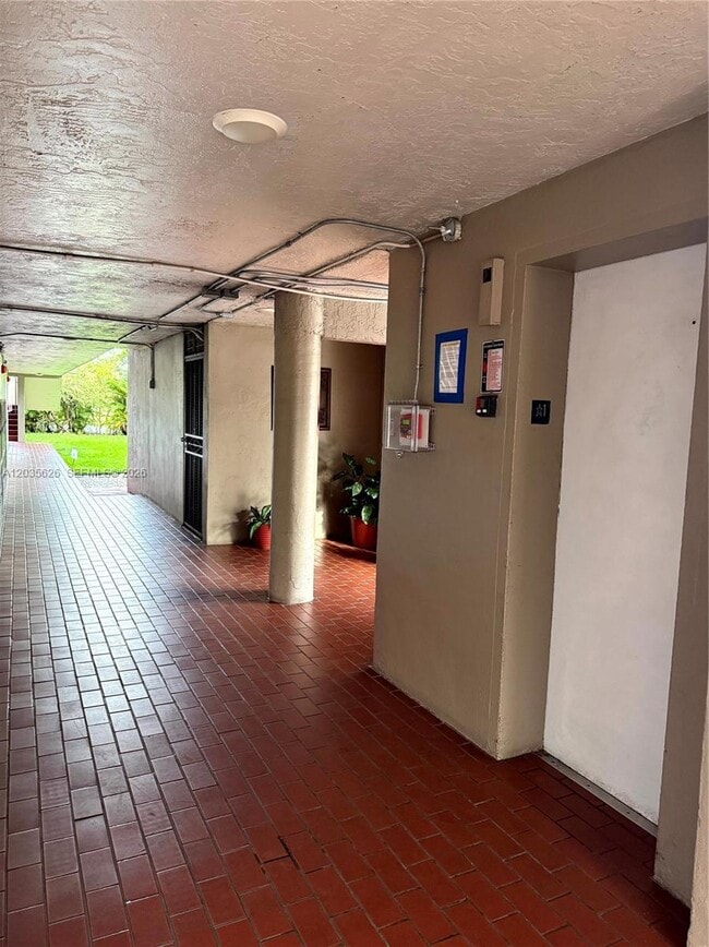 Photo - 802 NW 87th Ave Unidad 321