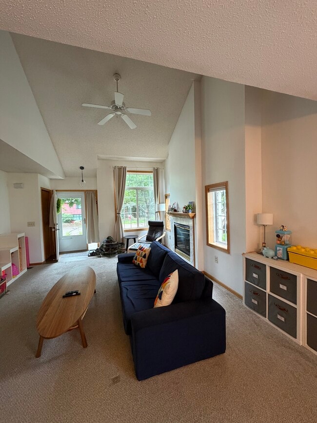 Photo - 2336 Oakridge Cir