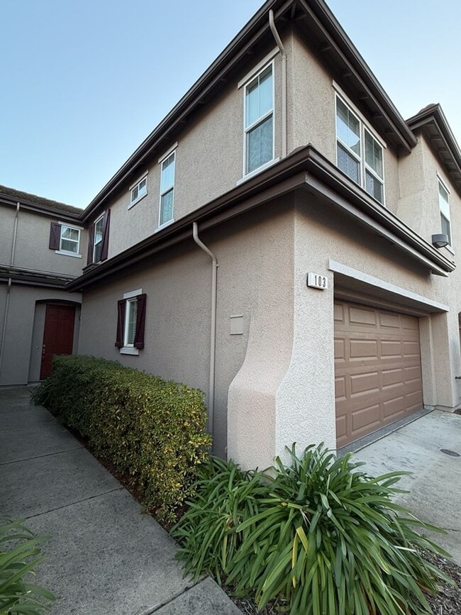 Photo - Coming Soon *** 3 Bedroom 2.5 Bathroom *** Rivage Folsom