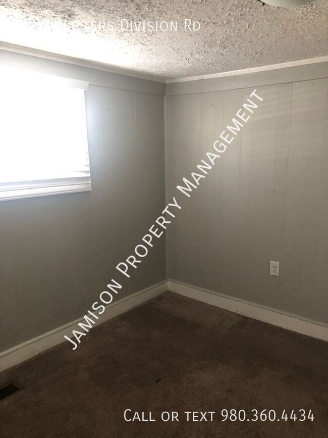 Photo - 2238 Walters Division Rd