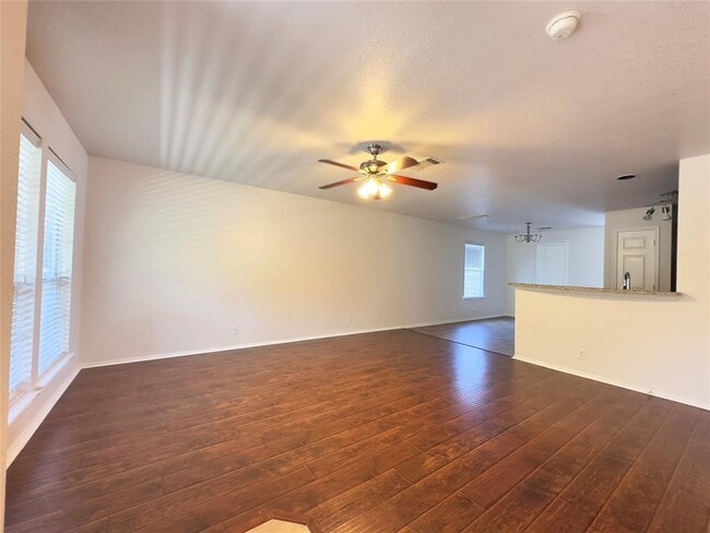 Photo - 513 Rolling Oak Dr