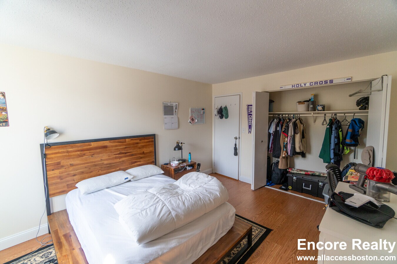 109-111 Tremont St. Unit 422 - 109-111 Tremont St. Unit 422 Unidad 422