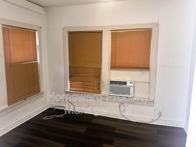Photo - 3803 Meadowbrook Dr Unit 2