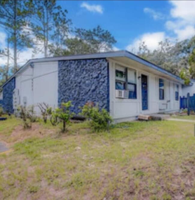 Building Photo - 4923 N Pine Hills Rd Unit Studio Rental