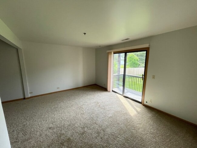 Photo - 932 W Rollins Rd Unit 932-F