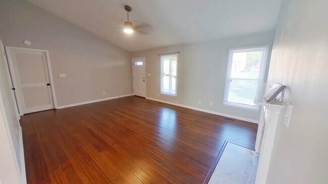 Photo - 5046 Waterford Dr