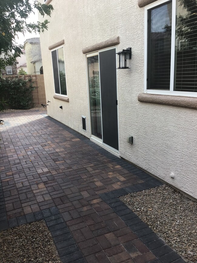 Photo - 11028 Florence Hills St