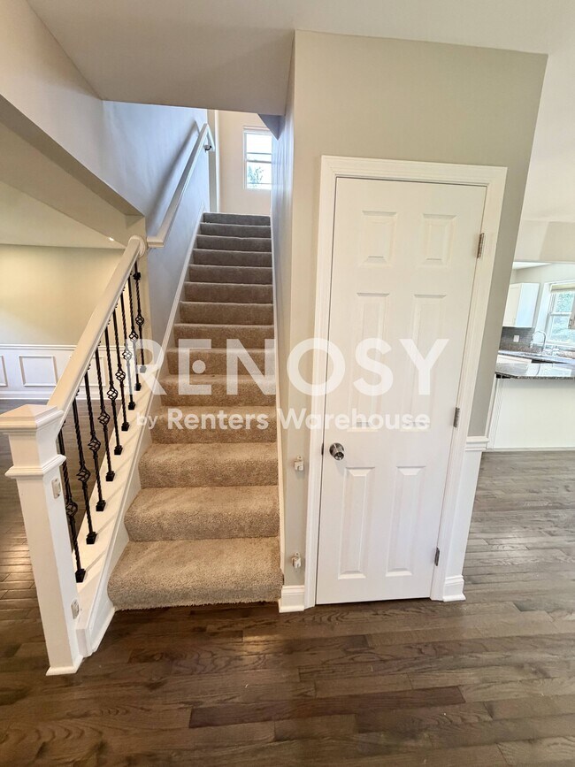 Photo - 601 Warwick Rd