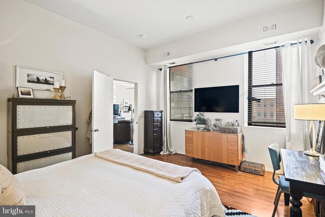 Photo - 1211 Light St Unit 308