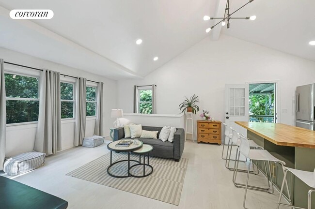 Photo - 22 Laurel Ln