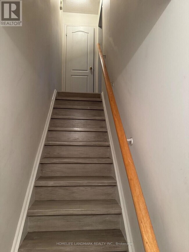 Photo - 3 Oakmoor Ln