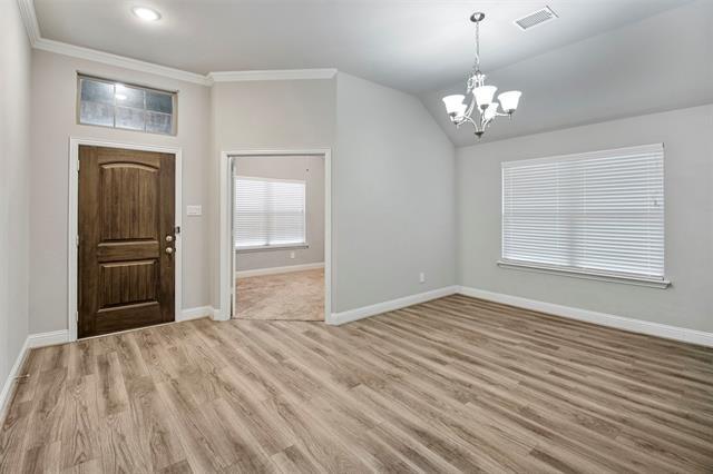 Photo - 525 Redbud Dr