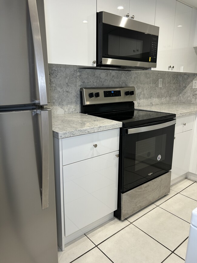 Photo - 10255 NW 9th Street Cir Unit 205-7