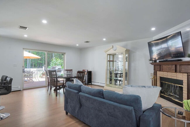 Building Photo - 1 Ginny Ct Unit ID1262273P