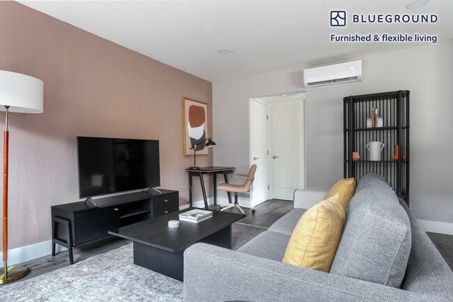 Photo - 906 Burbank Dr Unidad FL2-ID1486