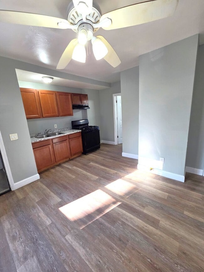 Photo - 718-720 Charles Street Unit #1R