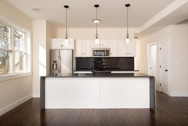 Photo - 131 Grampian Way Unit 2