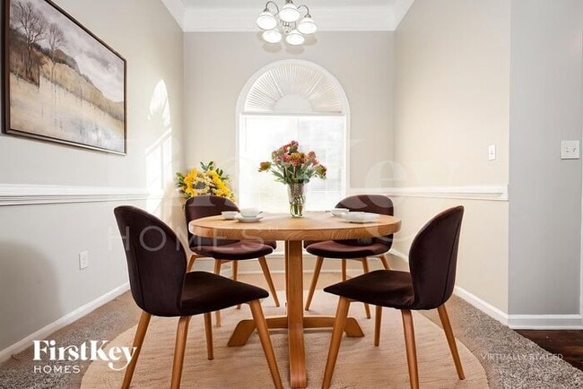 Photo - 340 Weatherly Dr