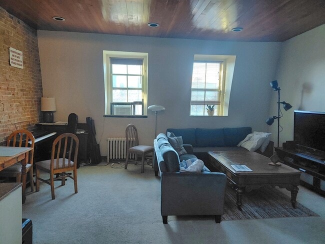 Building Photo - 20 Ellery St Unit 2#3