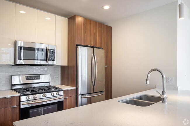 Photo - 701 N Wells St
