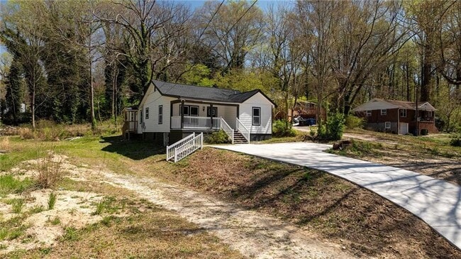 Photo - 665 S Eugenia Pl NW