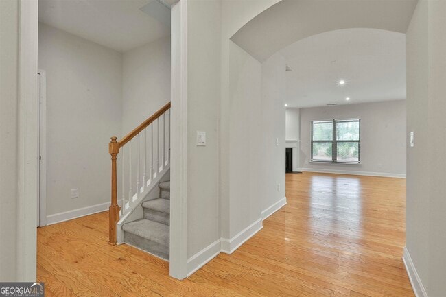 Photo - 330 Elkins Pl