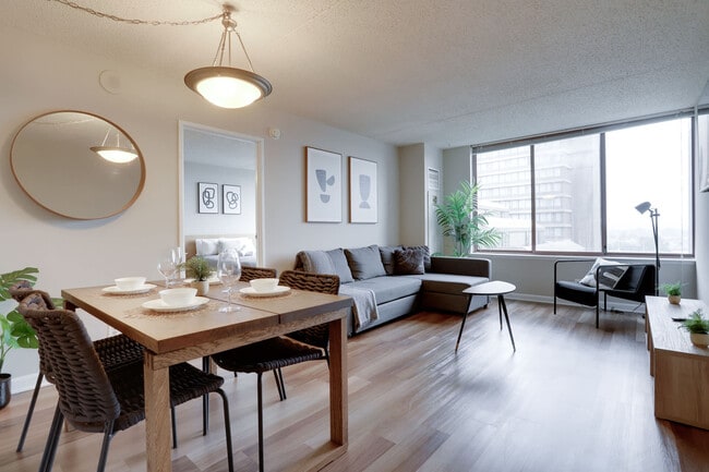 Photo - 401 12th St S Unidad FL8-ID1038991P