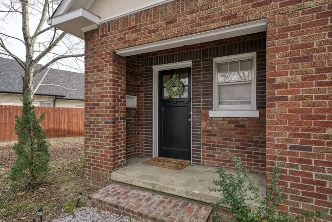Photo - Renovated Vintage Cottage in downtown Cookeville