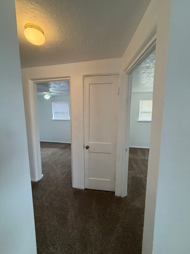 2842 Solano Dr NE