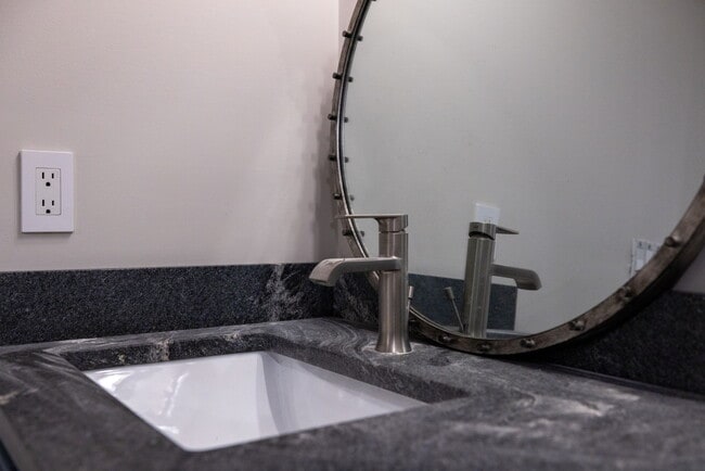 Photo - 6661 Woodson Dr