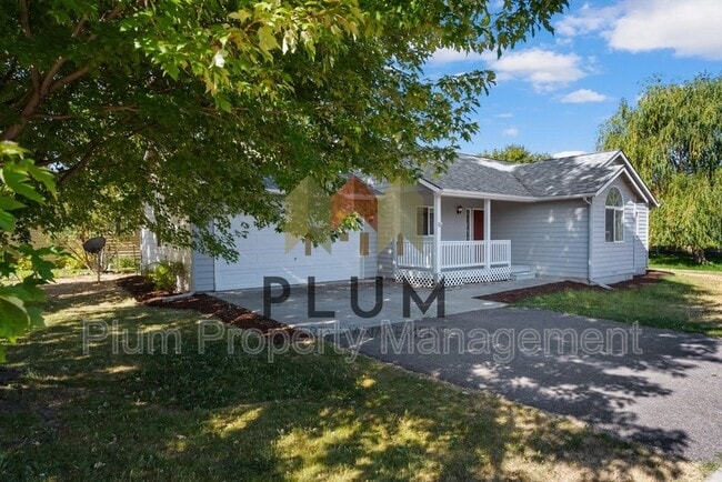 5449 Golf Dr