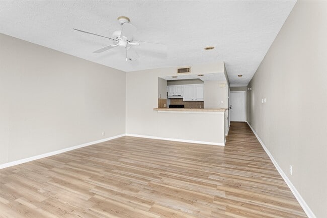 Photo - 12500 Melville Dr