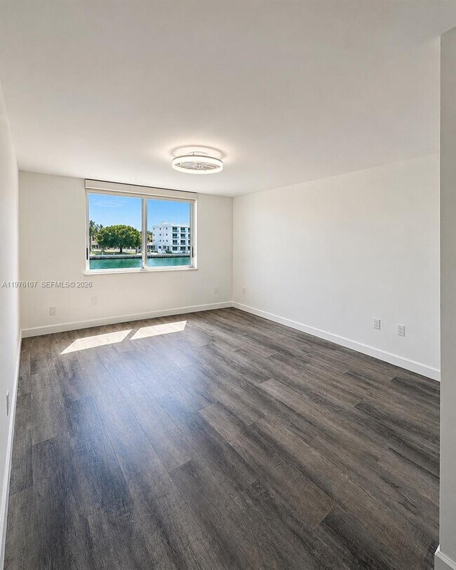 Photo - 4000 NE 170th St Unit 206