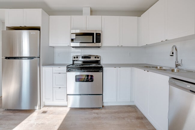 Photo - 168 Picton St E Unit 5