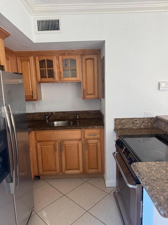 Photo - 924 SE 2nd St Unit 29