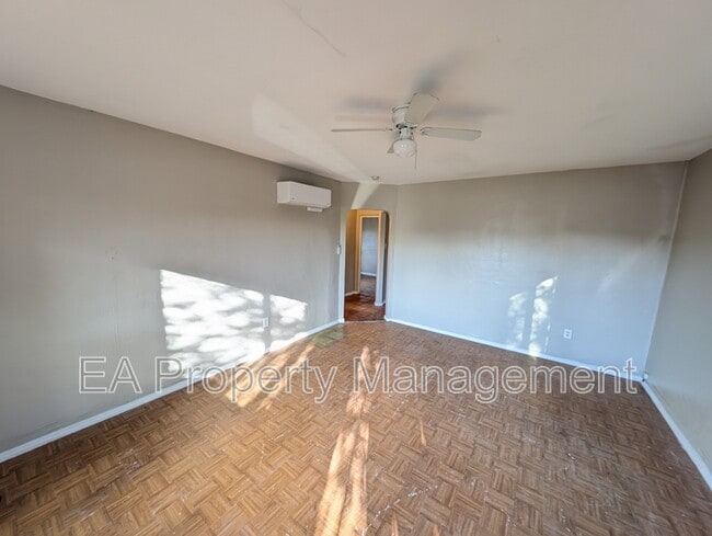 Photo - 542 Alvarado Dr SE