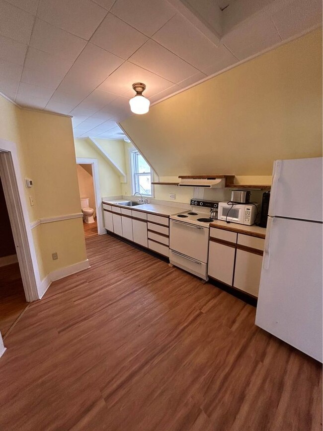 Photo - 323 Pine St Unit 3