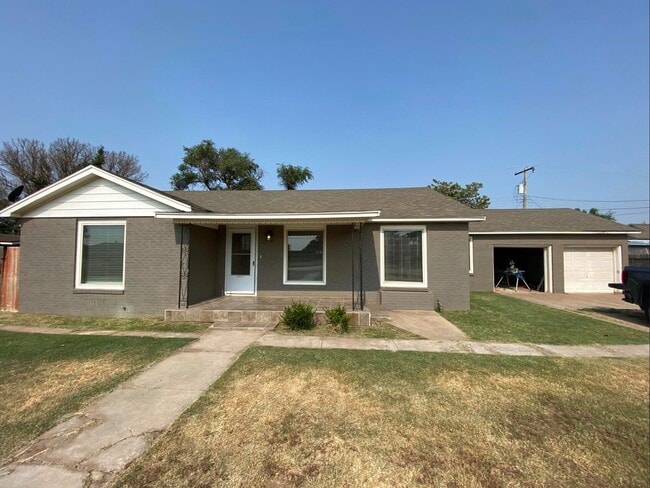 Photo - 1011 Walnut St